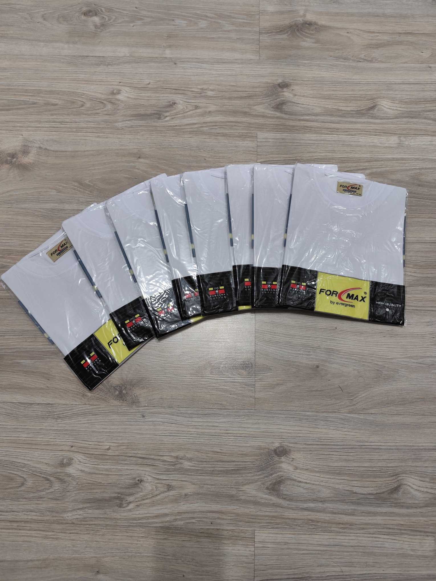 T-shirt biały uniwersalny .