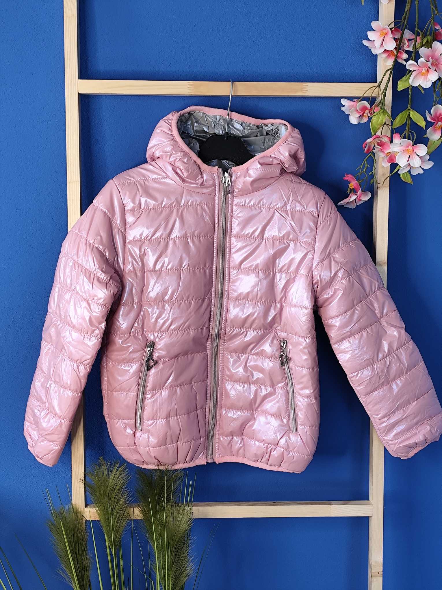 Kurtka przejściowa dla dziewczynki.