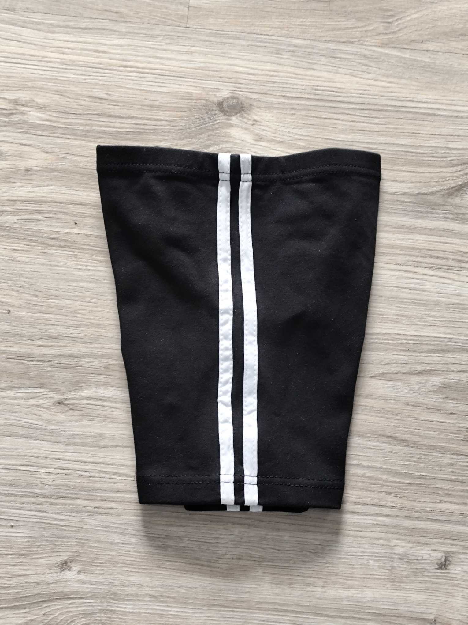 Getry dla dziewczynki czarne z lampasami z boku, bawełniane na wf.